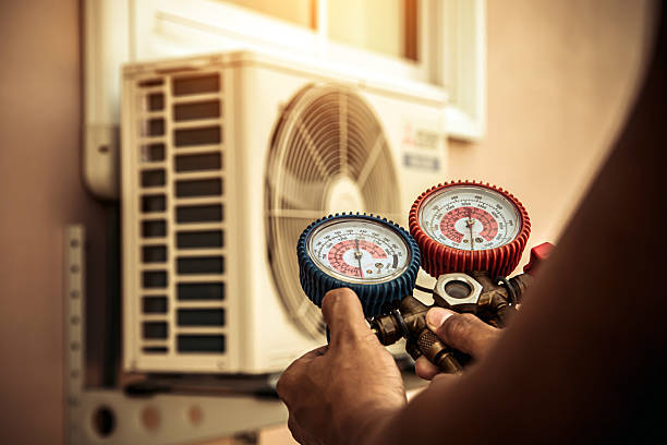 Professional Ductwork Repair technician working in Mayo, MD